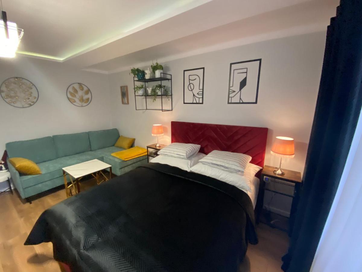 Apartament ,, Sen I Kawa" - Komfortowy Nocleg W Sercu Aglomeracji 比托姆 外观 照片